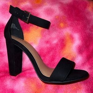 Torrid Heels ⭐️ SIZE 10 ~ fits like 10.5